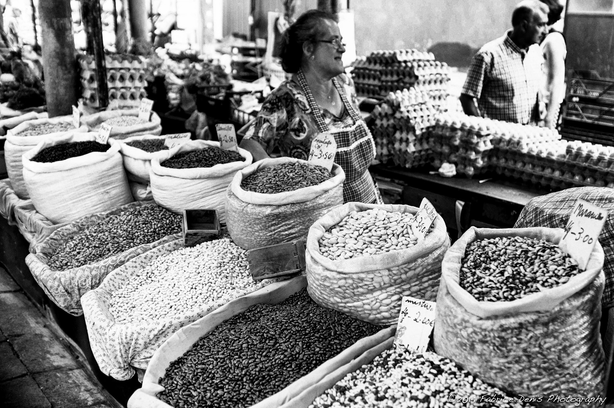 Photographies de rue - Paris Fujifilm X100 | Porto - Mercado do Bolhao - A les zaricots !!!